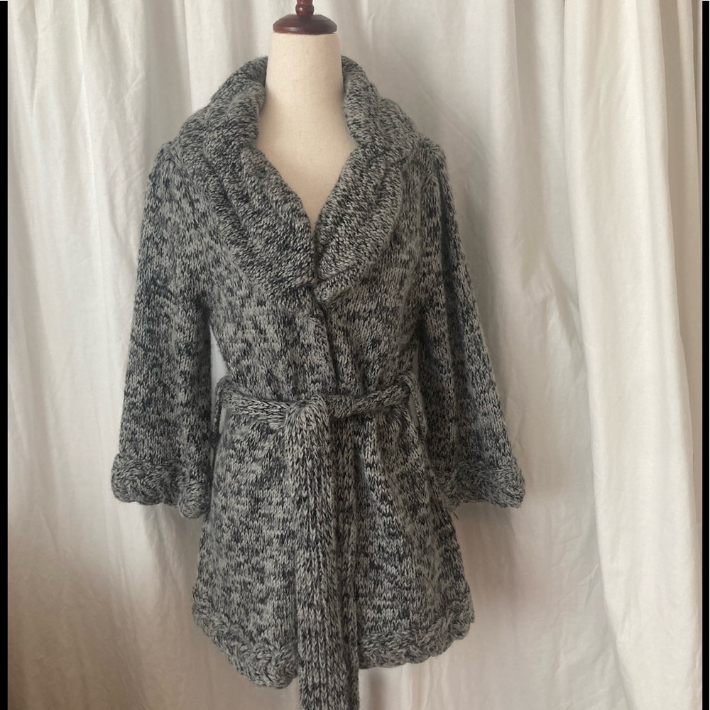 BCBG Max Azria Grey chunky wool blend knit jacket style sweater, belted, size L
